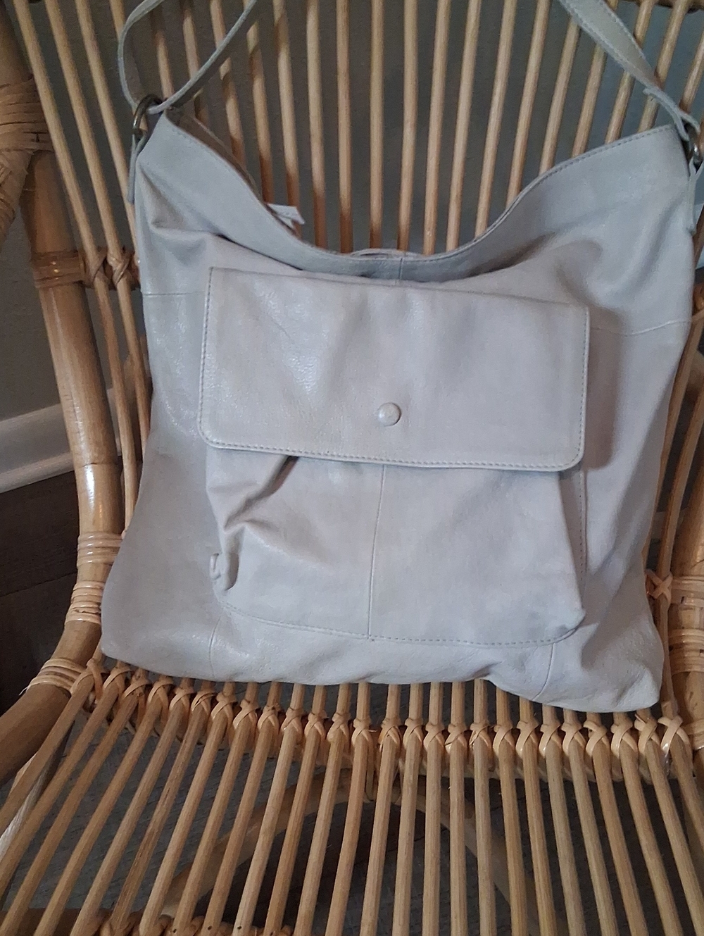 Women's Soft Front-Pocket Shoulder Bag in Light Gray